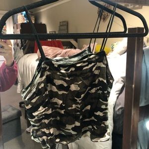 Cropped camo top